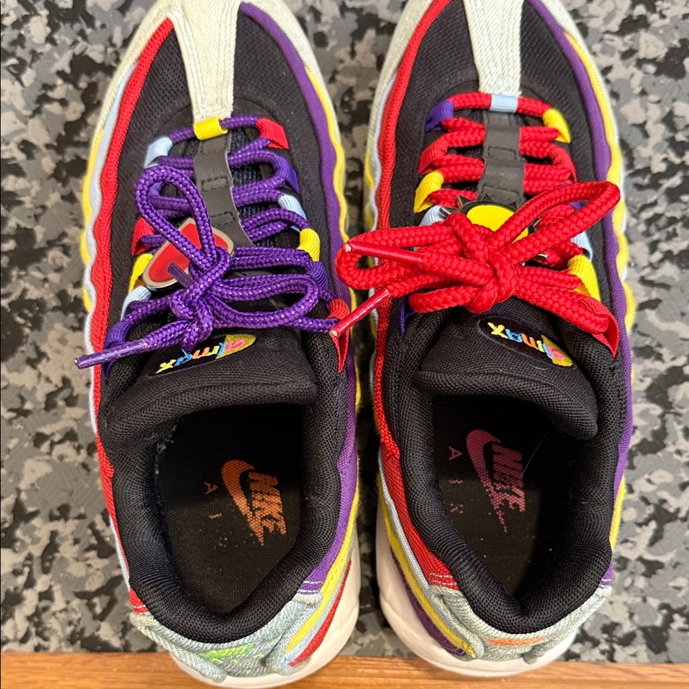 Colorful Nike Air Max Men’s Sneakers - Picture 5 of 6
